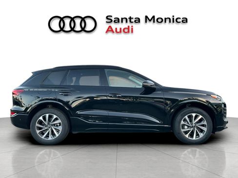 New 2025 Audi Q6 e-tron Premium AWD/4WD image 8