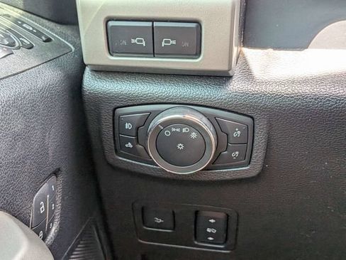 Used 2017 Ford F250 Lariat w/ Lariat Ultimate Package AWD/4WD image 25