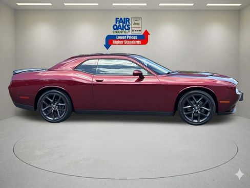 Used 2020 Dodge Challenger SXT w/ Driver Convenience Group RWD image 5
