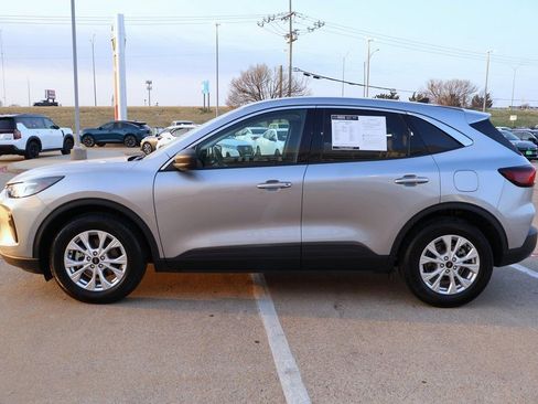 Used 2024 Ford Escape Active FWD image 2