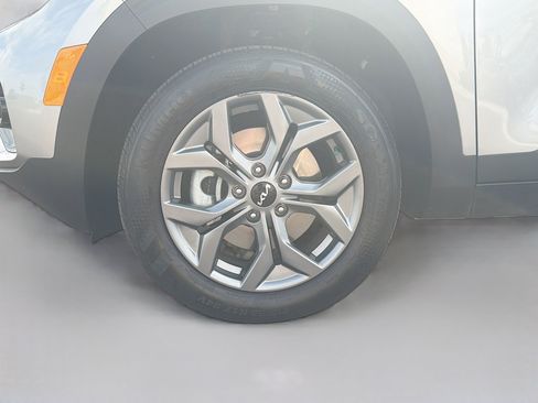 Used 2024 Kia Seltos S AWD/4WD image 11
