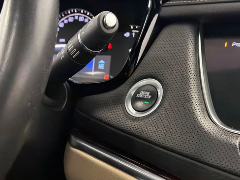 Used 2019 Cadillac XT5 Luxury image 30