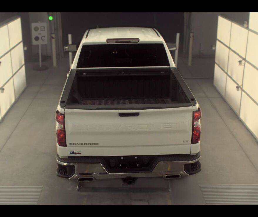 Used 2021 Chevrolet Silverado 1500 LT w/ Z71 Off-Road Package AWD/4WD image 9
