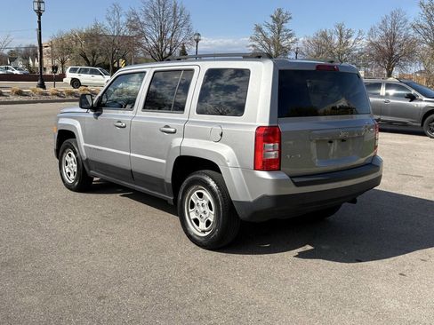 Used 2015 Jeep Patriot Sport w/ Power Value Group AWD/4WD image 13