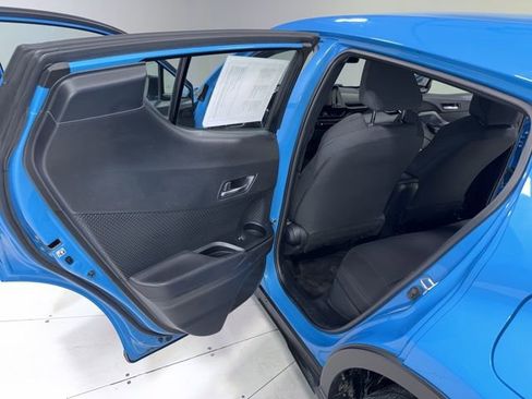 Used 2019 Toyota C-HR XLE image 21