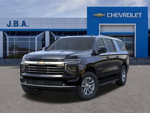 New 2026 Chevrolet Suburban LT w/ Comfort Package image 6