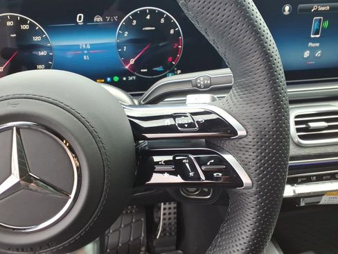 New 2026 Mercedes-Benz GLS 580 4MATIC image 21