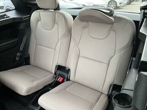 New 2026 Volvo XC90 B6 Ultra w/ Protection Package image 13