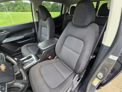 Used 2020 Chevrolet Colorado LT w/ Colorado RST Special Edition RWD image 11