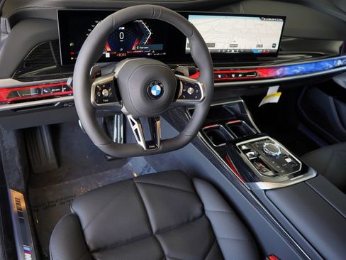 Used 2026 BMW 740i w/ Premium Package RWD image 13
