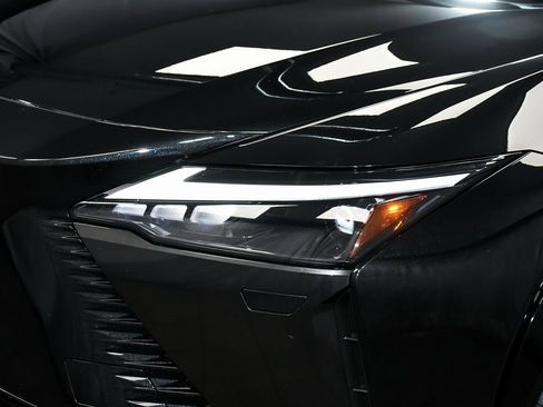 Used 2023 Lexus RZ 450e Premium image 81