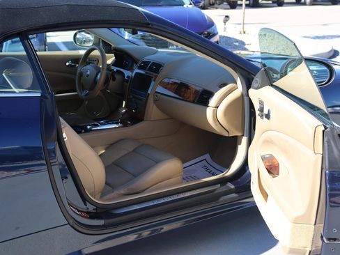 Used 2008 Jaguar XK Convertible image 16