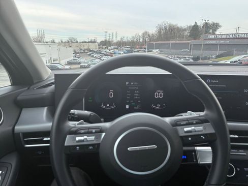 Used 2025 Hyundai Sonata SEL FWD image 28