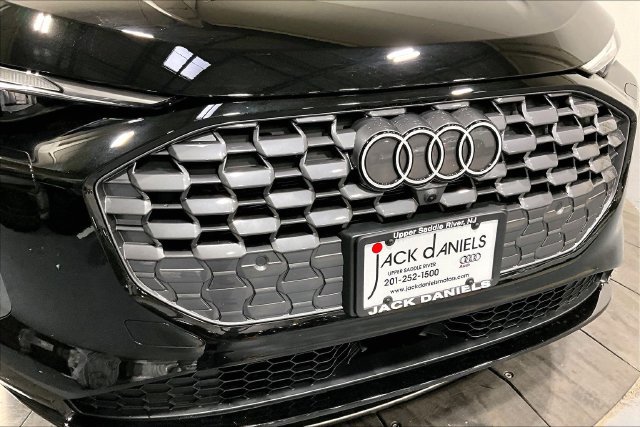 Used 2025 Audi Q5 Premium w/ Convenience Package AWD/4WD image 23