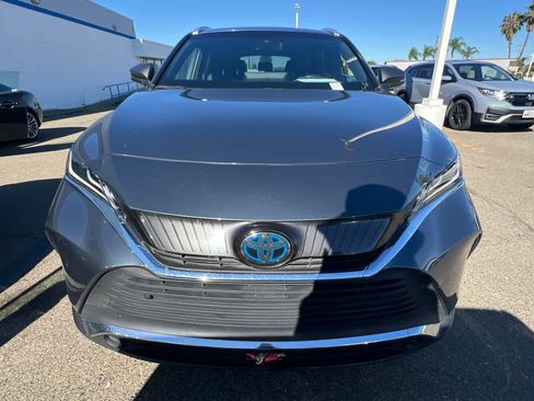 Used 2021 Toyota Venza XLE AWD/4WD image 2
