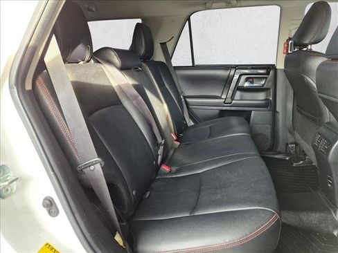 Used 2018 Toyota 4Runner TRD Off-Road Premium AWD/4WD image 20