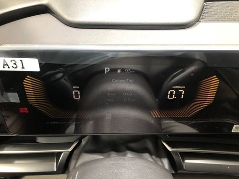 New 2026 Kia Carnival FWD image 25