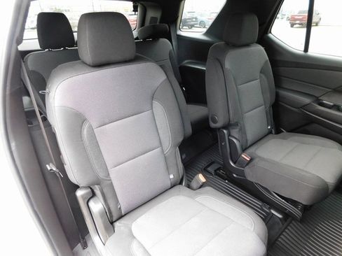 Used 2023 Chevrolet Traverse LT image 21