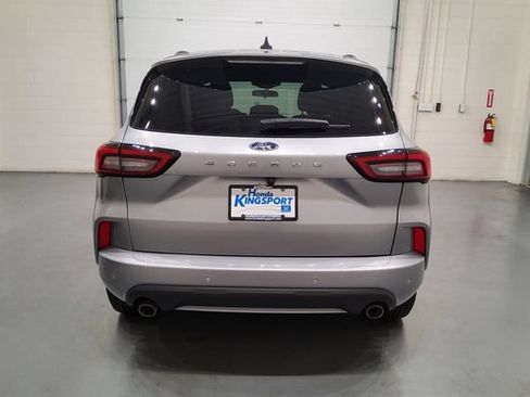 Used 2023 Ford Escape ST-Line w/ Tech Pack #1 FWD image 9