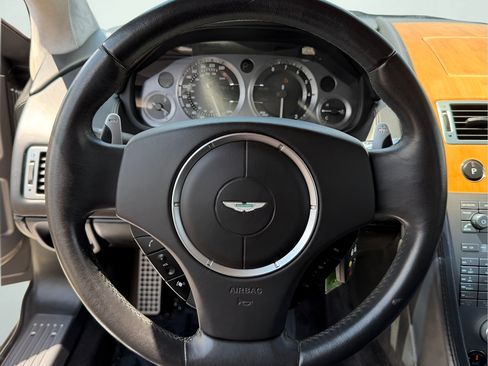 Used 2006 Aston Martin DB9 Volante RWD image 34