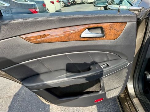 Used 2013 Mercedes-Benz CLS 550 4MATIC image 33