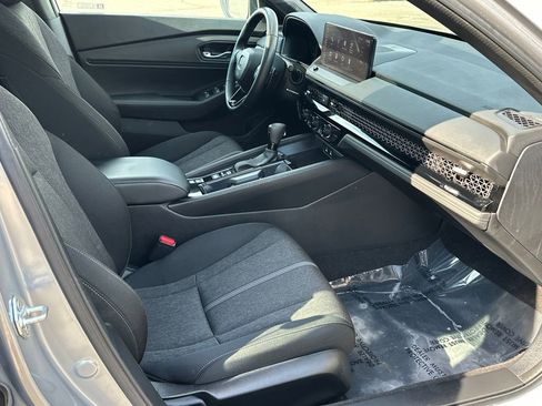 Used 2023 Honda Accord Sport image 8