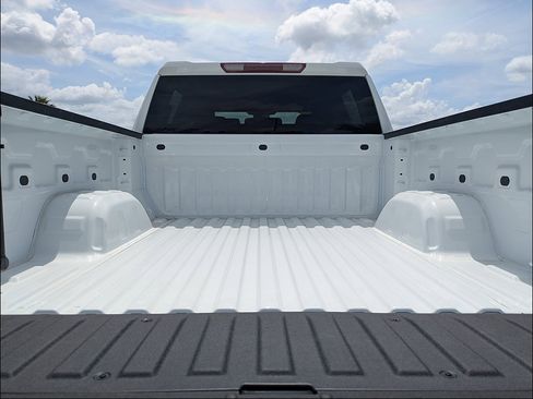 Used 2025 GMC Sierra 1500 Elevation AWD/4WD image 8