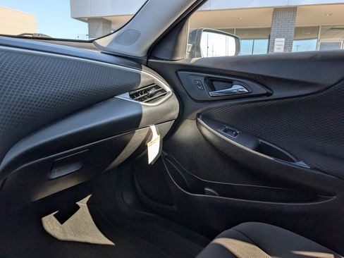 Used 2024 Chevrolet Malibu LS image 30