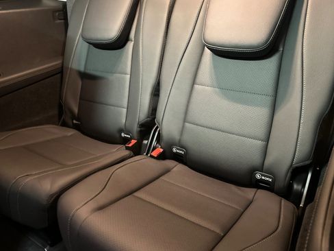 Used 2026 Mercedes-Benz GLS 450 450 image 28