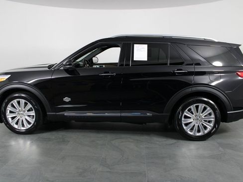 Used 2023 Ford Explorer King Ranch w/ Technology Package image 8
