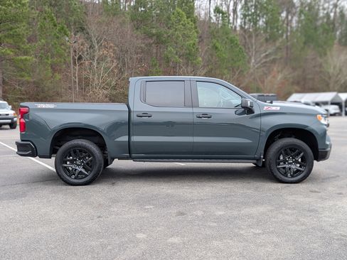 Used 2025 Chevrolet Silverado 1500 LT Trail Boss w/ LT Trail Boss Premium Package image 10