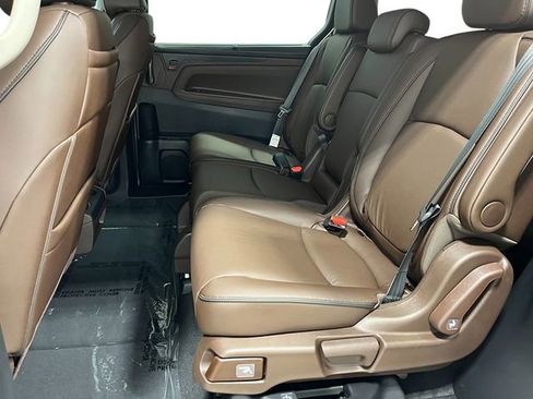 New 2026 Honda Odyssey Touring image 23