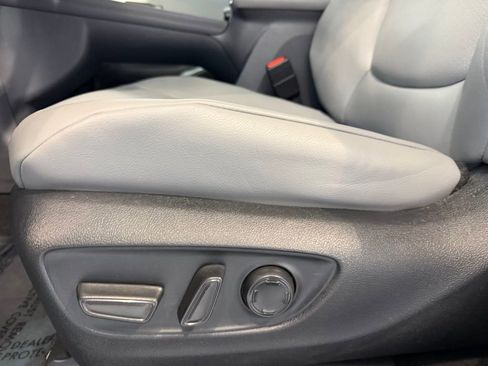 Used 2023 Toyota Sienna XLE image 10