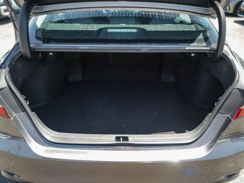 Used 2018 Toyota Camry LE FWD image 25