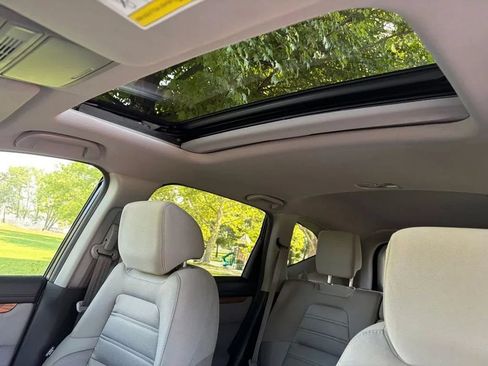 Used 2018 Honda CR-V EX image 16
