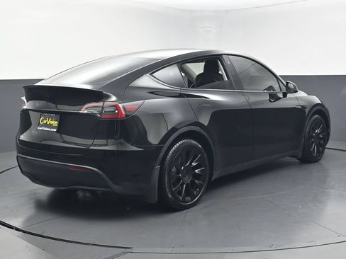 Used 2021 Tesla Model Y Long Range AWD/4WD image 4