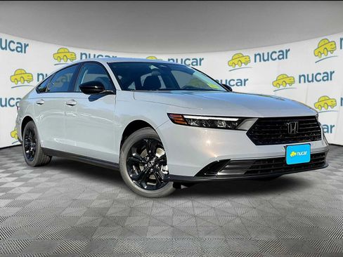 New 2025 Honda Accord SE image 1