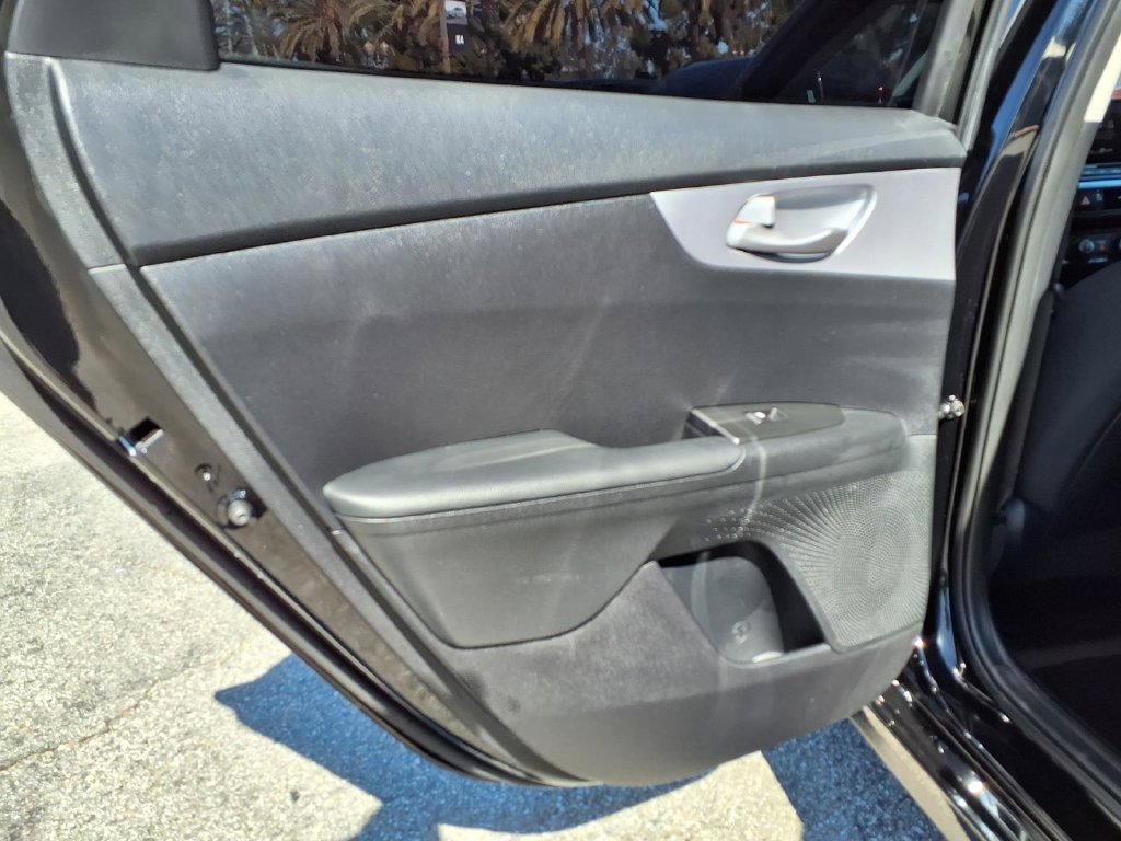 Certified 2024 Kia Forte LXS w/ LXS Technology Package FWD image 12