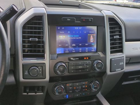 Certified 2021 Ford F250 Lariat w/ Lariat Value Package AWD/4WD image 17