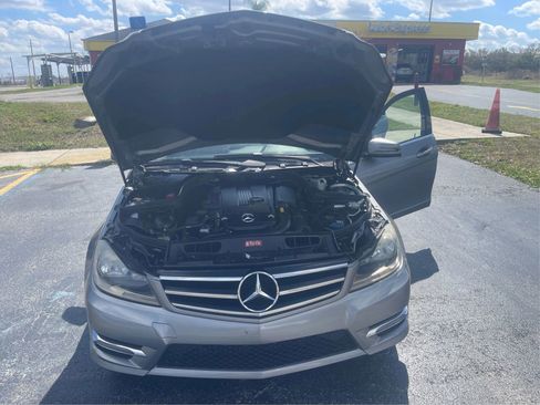 Used 2014 Mercedes-Benz C 250 Sedan image 11