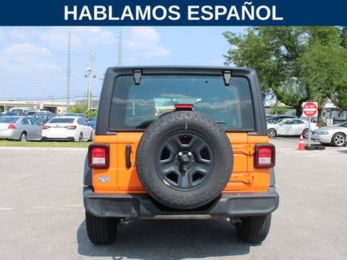 Used 2025 Jeep Wrangler Unlimited Sport AWD/4WD image 4