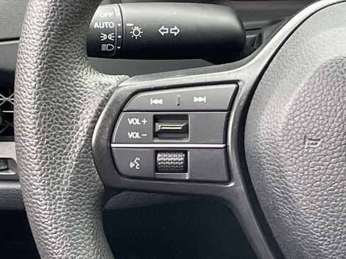 Used 2023 Honda Accord EX image 12