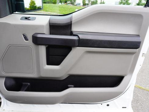 Used 2018 Ford F150 XL w/ Equipment Group 101A Mid AWD/4WD image 17