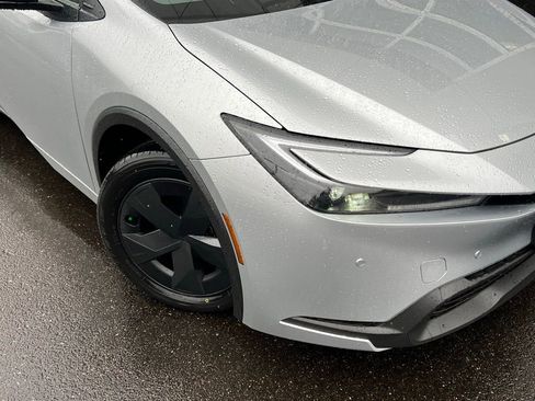 New 2026 Toyota Prius LE image 2