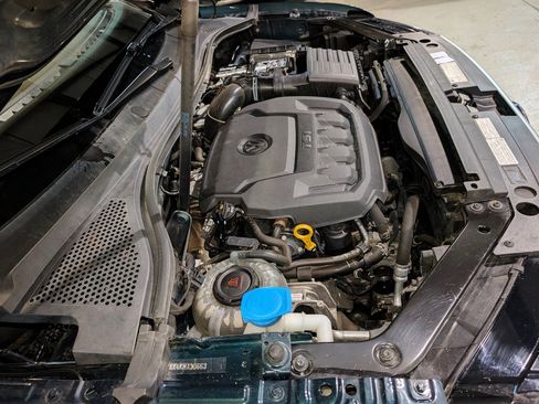 Used 2019 Volkswagen Tiguan SEL image 56