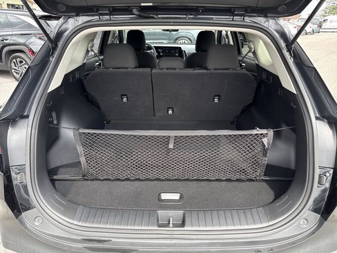 Used 2023 Kia Sportage LX image 5