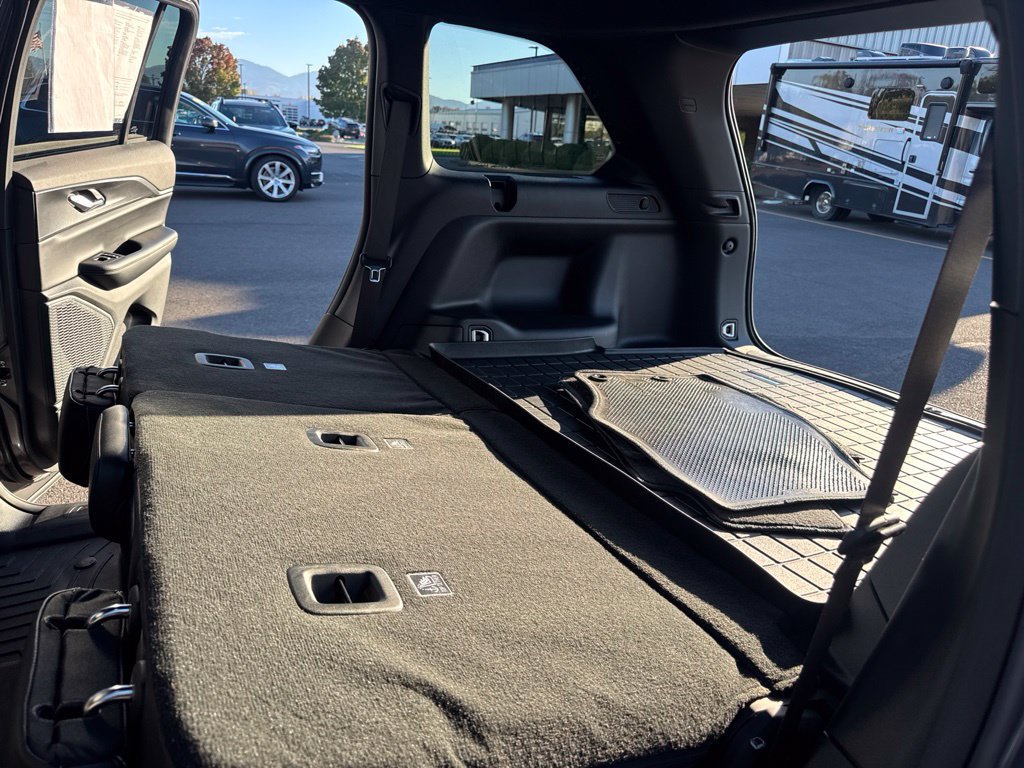 Used 2025 Jeep Grand Cherokee Altitude AWD/4WD image 15