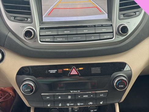 Used 2018 Hyundai Tucson Limited FWD image 13
