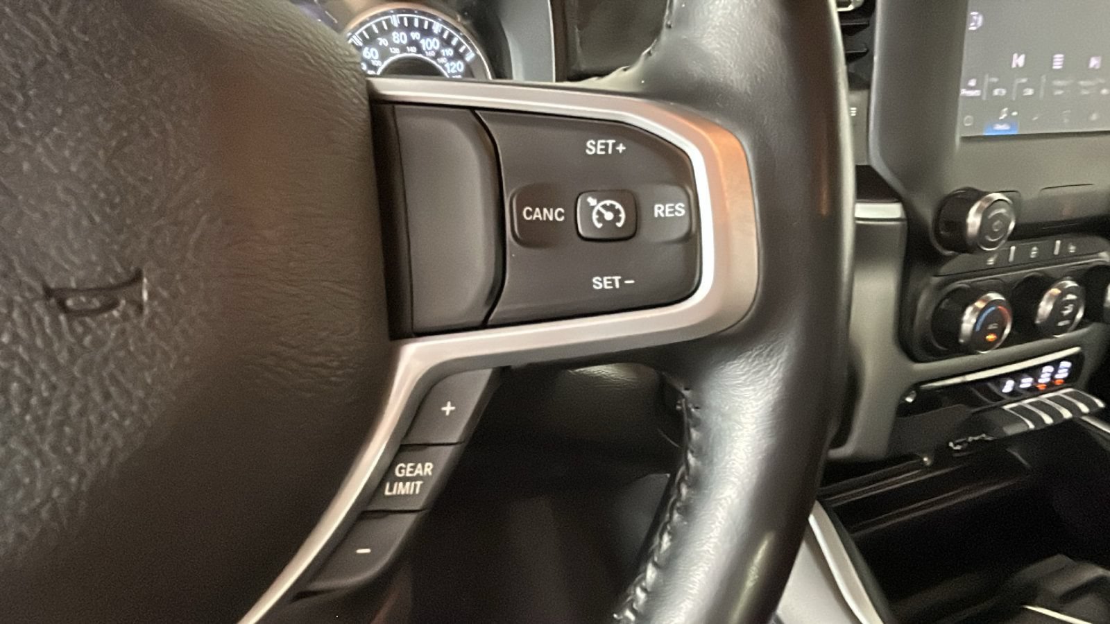 Used 2022 RAM 1500 Big Horn AWD/4WD image 21