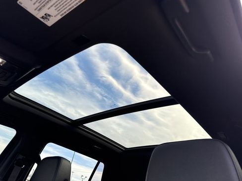 Used 2021 Chevrolet Tahoe Z71 image 26